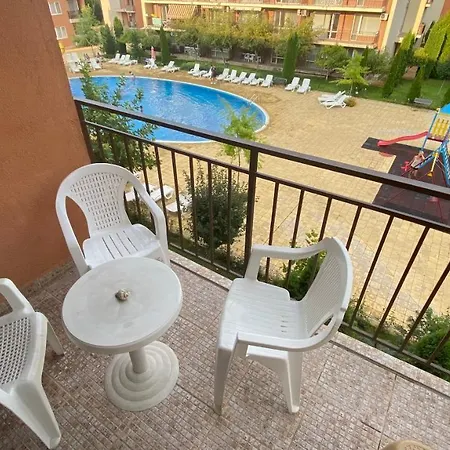 Апартамент Apartman Cajka Sveti Vlas Слънчев бряг